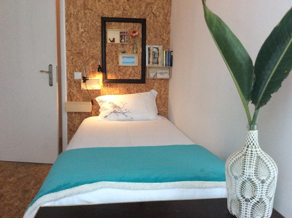 Marina Lounge Hostel Понта Делгада Екстериор снимка