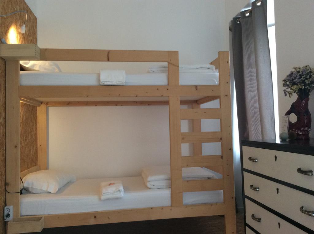 Marina Lounge Hostel Понта Делгада Екстериор снимка