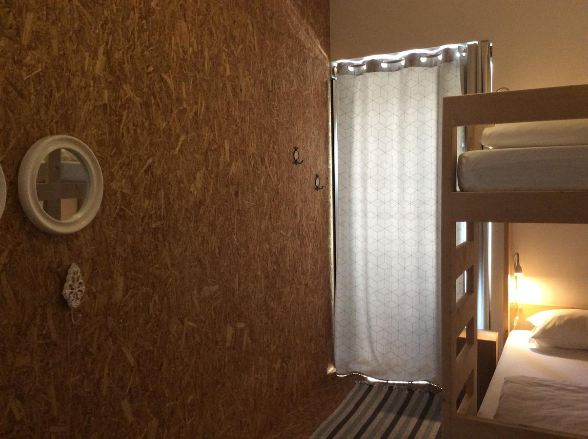 Marina Lounge Hostel Понта Делгада Екстериор снимка