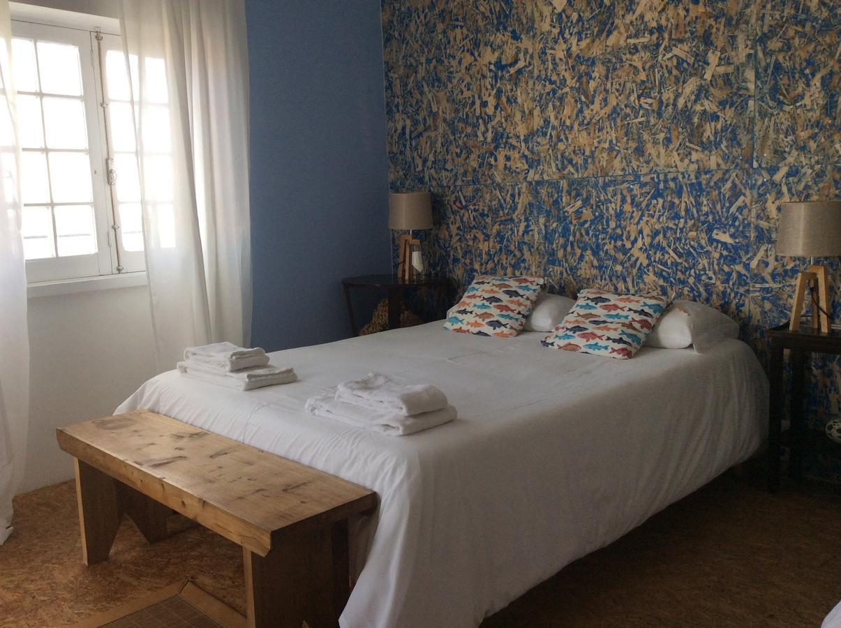 Marina Lounge Hostel Понта Делгада Екстериор снимка