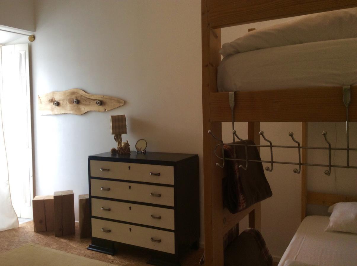 Marina Lounge Hostel Понта Делгада Екстериор снимка